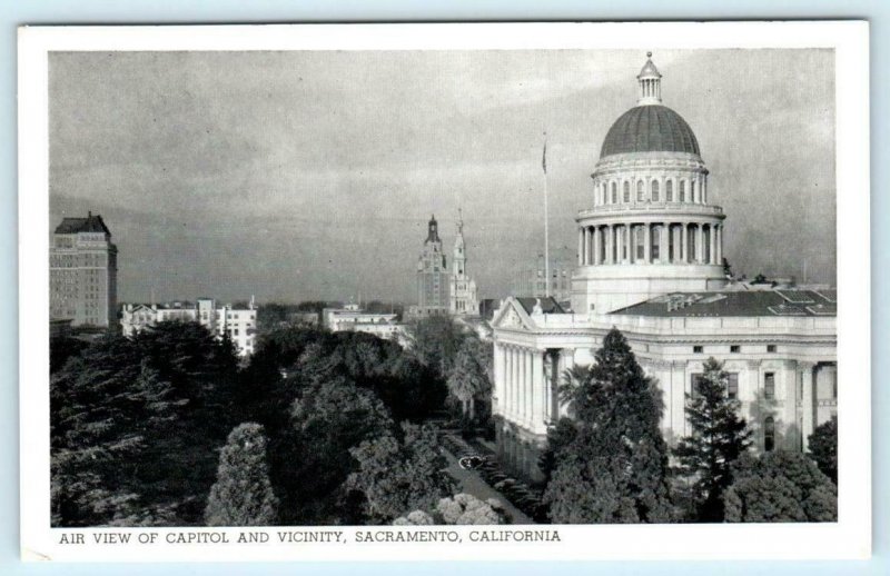 4 Postcards SACRAMENTO, CA ~ Tower Bridge, Sutter's Fort, Capitol ca 1940s