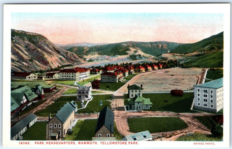 c1920s Mammoth, WY Yellowstone Park Headquarters Buildings Rare Postcard A64 