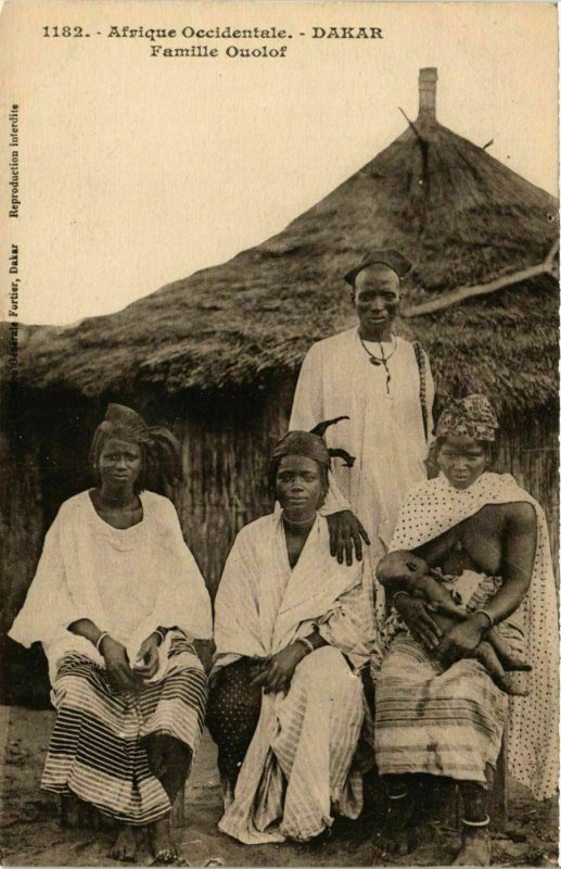 CPA AK Fortier 1182 Dakar- Famille Ouolof SENEGAL (812078)