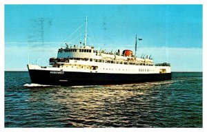 Postcard BOAT SCENE State of Prince Edward Island PE AR4588