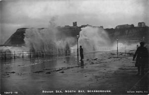 uk15643 rough sea north bay scarborough real photo uk