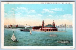 1920's CHICAGO ILLINOIS OUTER HARBOR RECREATION PIER STEAMER SAILBOATS POSTCARD