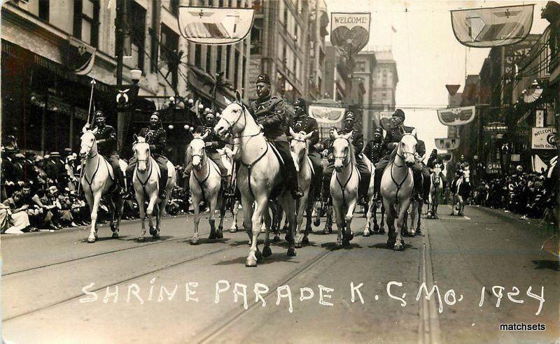 1924 Shriner Parade KNIGHTS COLUMBUS MISSOURI Real photo KANSAS CITY 4628