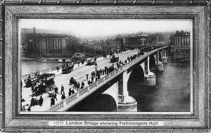 BR101322 london bridge showing fishmongers hall chariot real photo  uk