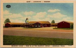 Postcard TX Amarillo Broncho Lodge Route 66 at Highway Circle LINEN 1940s S59