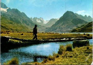 VINTAGE CONTINENTAL SIZE POSTCARD LAKE QUEROCOCHA ON THE WAY TO CHAVIN PERU 1973