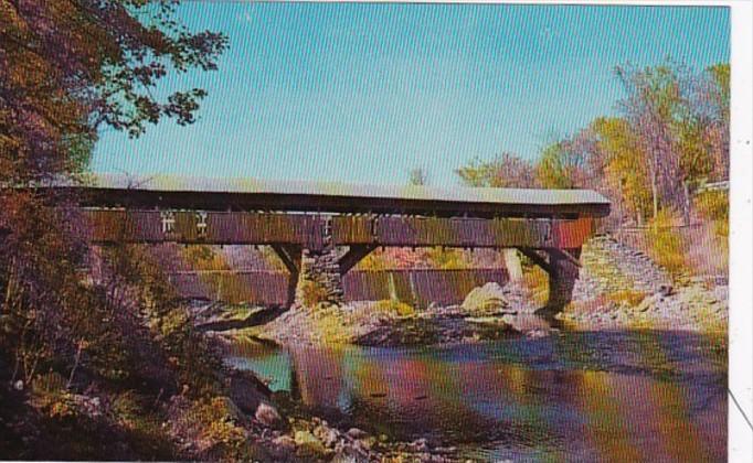 Vermont Taftsville Covered Bridge Over Ottauquechee River