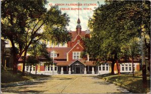 Postcard Union Passenger Train Station in Cedar Rapids, Iowa