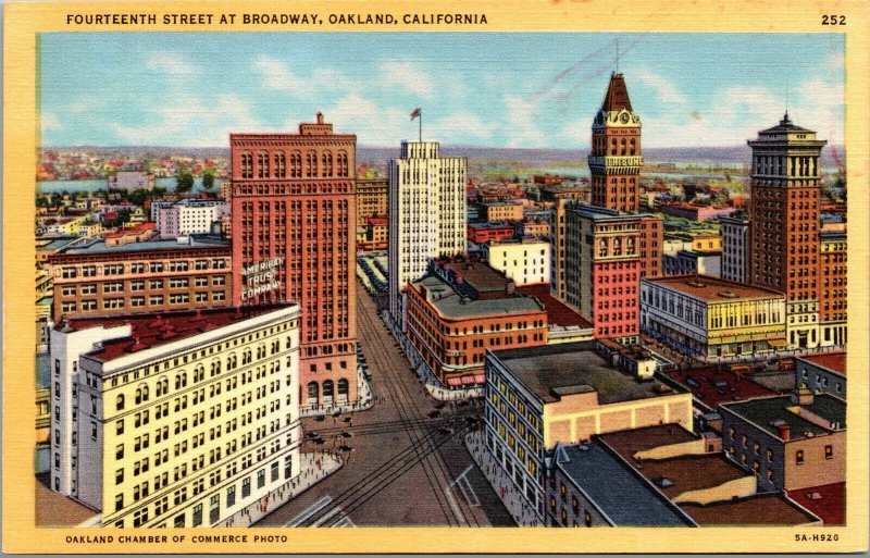 Vtg 1930s Fourteenth Street at Broadway Oakland California CA Unused Postcard