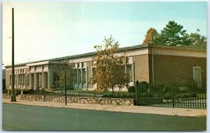 Postcard - Henderson County Public Library - Hendersonville, North Carolina