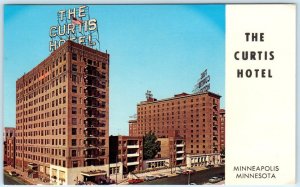 MINNEAPOLIS, Minnesota MN   Roadside  THE CURTIS HOTEL  ca 1950s Cars  Postcard