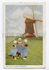 3035268 HOLLAND ZEELAND Wind mill & girls Vintage PC