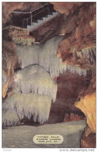 PARK CITY, Kentucky; Victoria Falls Diamond Caves, 30-40s