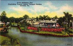 Sarasota, FL Florida  FLORASOTA GARDENS HOTEL Pool & Lagoon ca1940's Postcard