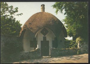 Dorset Postcard - Umbrella Cottage, Lyme Regis   WC194