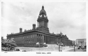 BR80705 town hall leeds real photo    uk