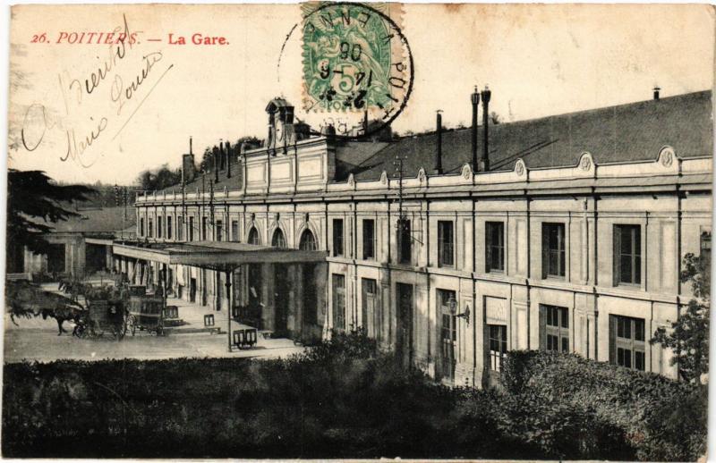 CPA POITIERS - La Gare (255709)