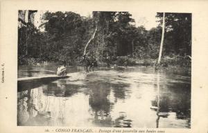 CPA Francais Congo Afrique - Passage d'une passerelle aux hautes (86649)