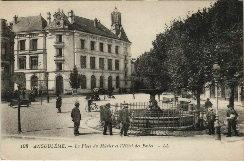 CPA Angouleme- La Place du Murier et Hotel des Postes FRANCE (1073872)