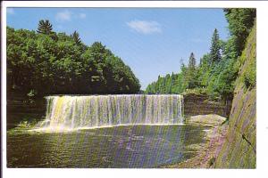 Upper Tahquamenon Falls, Upper Peninsula, Michigan, 