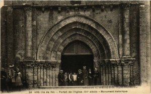 CPA ARS (Ile-de-RÉ) Portail de l'Église (XII siécle) Monument hist. (975522)