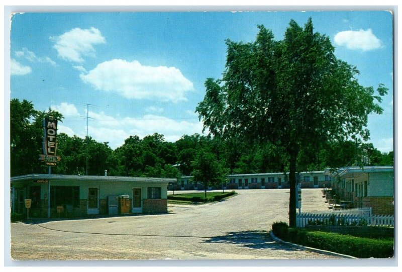 c1960's Motel Taney Roadside Downtown Branson Missouri MO Vintage Postcard