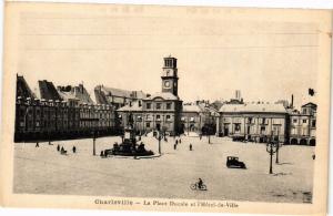 CPA CHARLEVILLE - La Place Ducale et l'Hotel-de-Ville (224557)