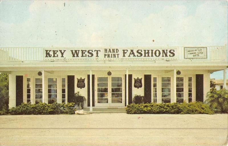 St Petersburg Florida Key West Fashions Street View Vintage Postcard K46197