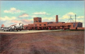 Albuquerque, NM New Mexico MUNICIPAL AIRPORT Airplane~Terminal ca1940's Postcard