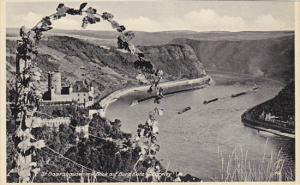 St Goarshausen mit Blick auf Burg Katz und Lorelei Germany