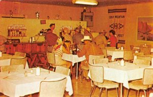 AZ, Arizona GRAY MOUNTAIN TRADING POST~CAFE~BAR Roadside HWY 89 c1950's Postcard