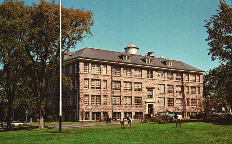 Vintage Postcard Bliss Hall University Of Rhode Island's College Of Engineering