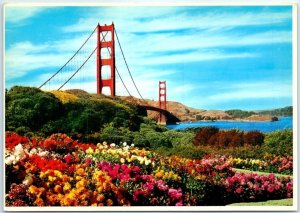 Postcard - A carpet of fragrant flowers with Golden Gate Bridge - California