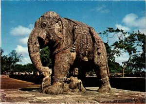 CPA AK KONARAK Monolithic elephant near the Sun Temple JAPAN (677184)