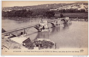 AVIGNON, Le Pont Saint-Benezet et la Vallee du Rhone, vue prise du Fort des D...