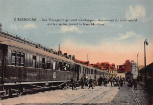 France Cherbourg Voyageurs embarquer train special Gare Maritime postcard C324