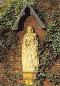 B108883 Belgium Norbertijnenabdij Tongerlo Madonna Statue