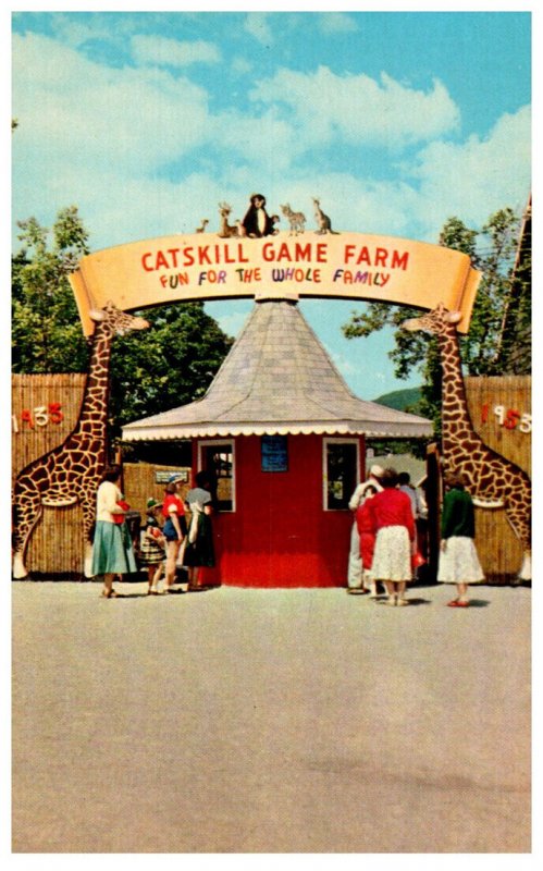 New York  Catskill Animall Farm Entrance