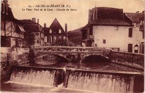 CPA SALIES-de-BÉARN - Le Vieux Pont de la Lune - Cascade du. (450439)