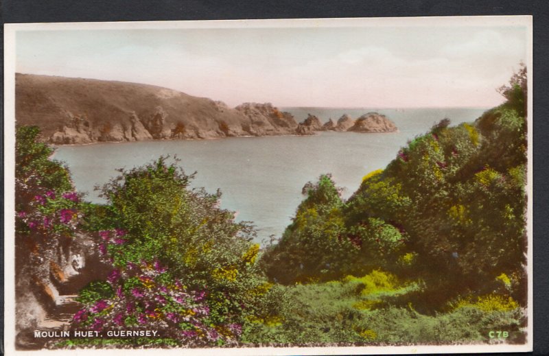 Channel Islands Postcard - Moulin Huet, Guernsey    B2512