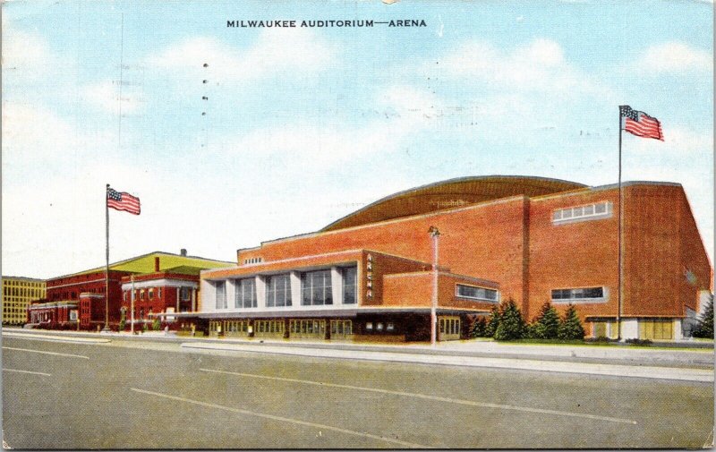 Milwaukee Auditorium Arena Divided Back Postcard Wisconsin PM WOB Note 1953 