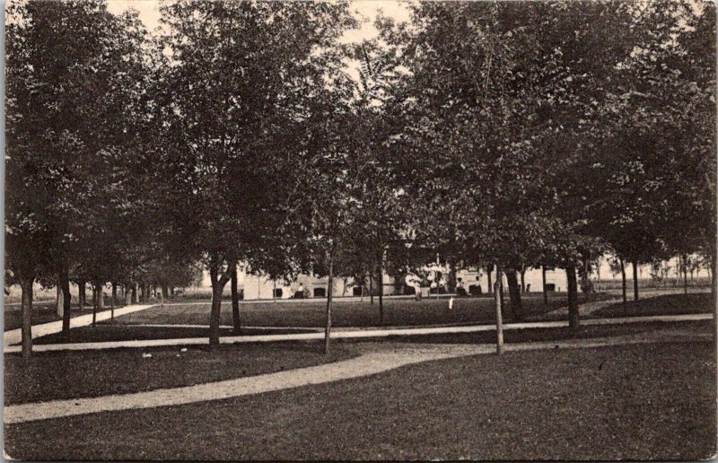 Wheeler Hall, State Normal School, Moorehead MN Vintage Postcard V64