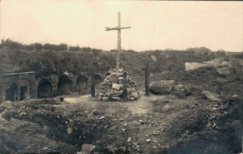 Military Monument eleve World War 1 RPPC 06.30