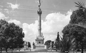 Mexico - Mexico City, Column of Independence    *RPPC