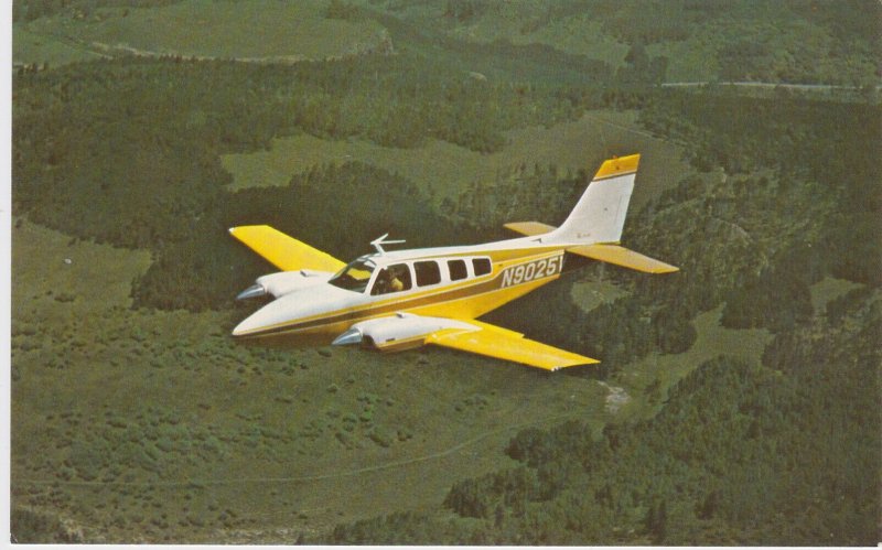 Airplane Beechcraft Baron 58