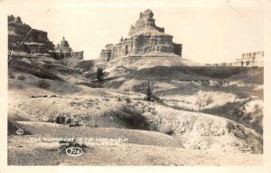 RPPC THE MONUMENT OF THE LOST WORLD SOUTH DAKOTA REAL PHOTO POSTCARD 1952