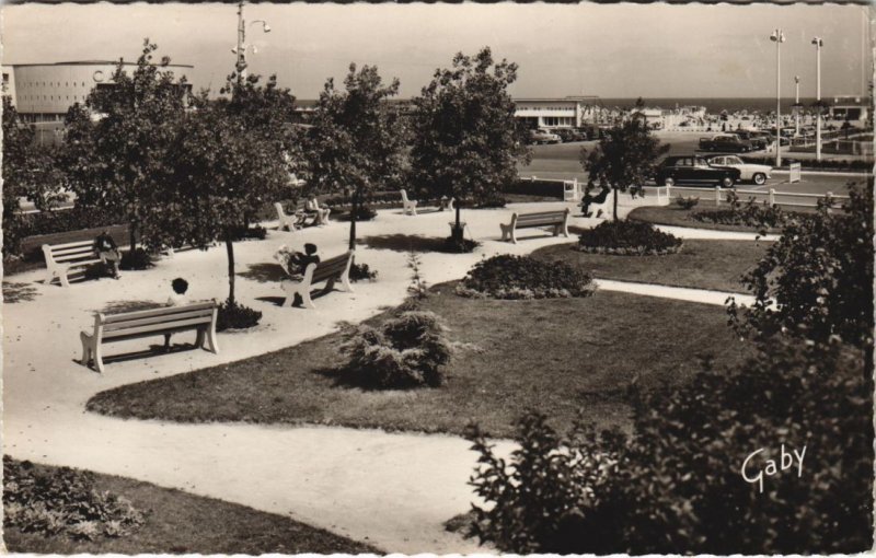 CPA RIVA-BELLA Le Jardin Public (1228271)