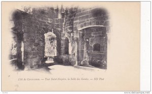 Cite de Carcassonne, Tour Saint-Nazaire, la Salle des Gardes, Aude, France, 1...