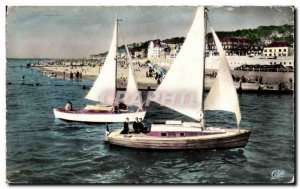 Deauville - Sailing falling within the Basin - Old Postcard