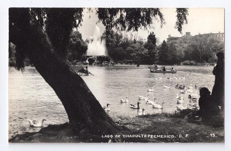 RPPC Lago De Chapultepec Mexico DeSentis D. F. ca 1941